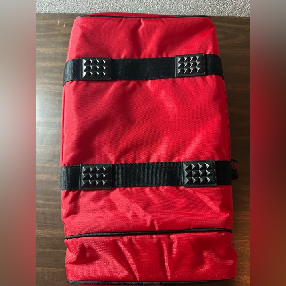 Marlboro Vintage 1992 Adventure Team Lizard Rock Insulated Cooler Duffle Bag - Picture 5 of 6